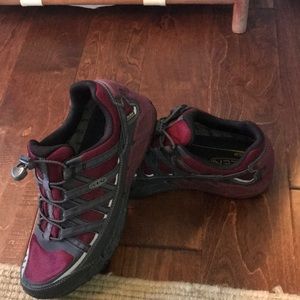 Keen. Men’s shoes size 10